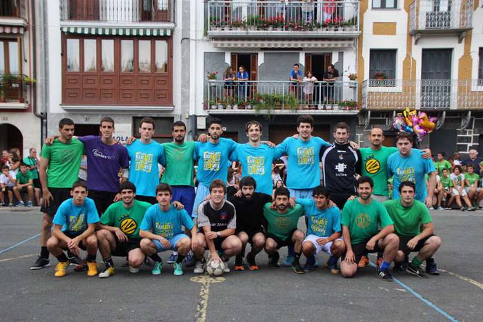 Santio jaietako futbito txapelketa 2015 1 1438009763549