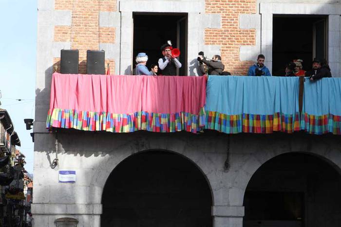 ostegun gizena txupinazoa 2015 2 7 1423761239006