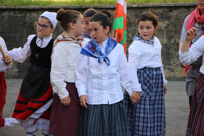 dantzari txiki anoeta 2015 1 1433141432729