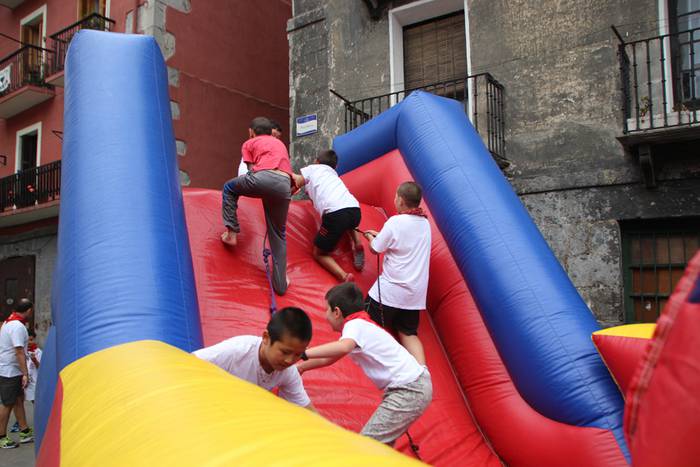 San Fermin Txiki festa Tolosan 2015 12 1436617895409