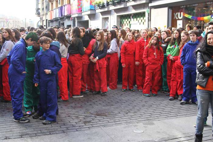 ostegun gizena txupinazoa 2015 2 13 1423761247048