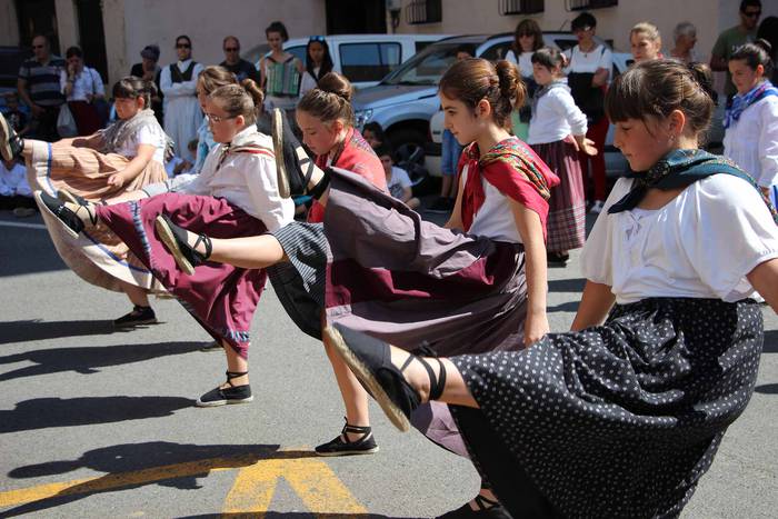 dantzari txiki anoeta 2015 11 1433141495158