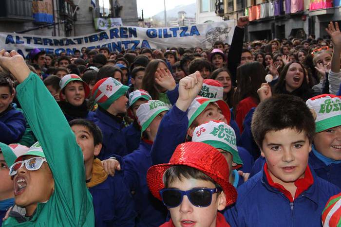 ostegun gizena txupinazoa 2015 2 14 1423761248418