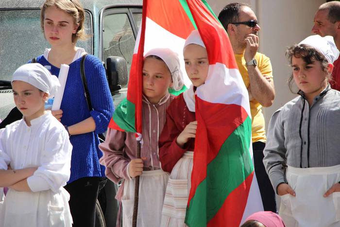 dantzari txiki anoeta 2015 12 1433141501385