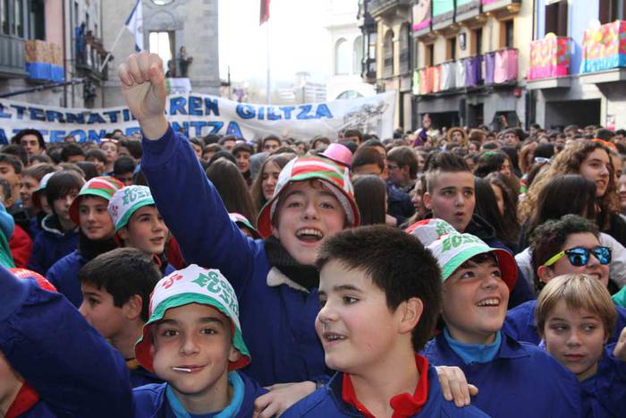 ostegun gizena txupinazoa 2015 2 15 1423761250035