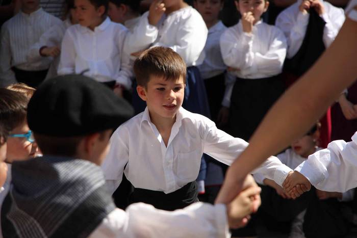 dantzari txiki anoeta 2015 13 1433141506681