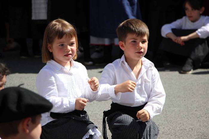 dantzari txiki anoeta 2015 15 1433141517369