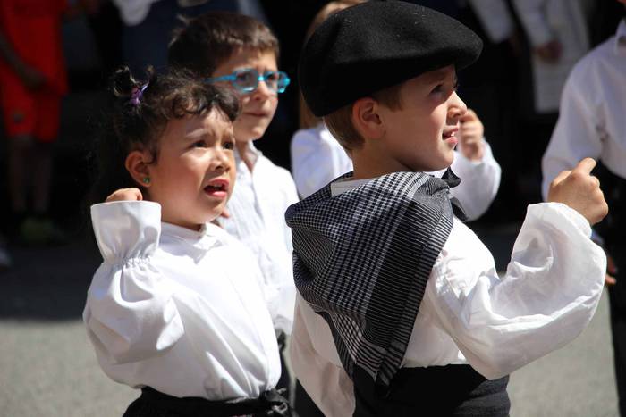 dantzari txiki anoeta 2015 16 1433141522682