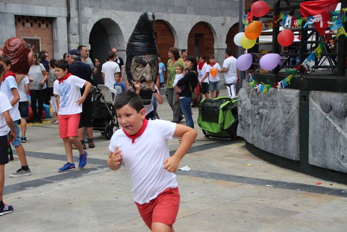 San Fermin Txiki festa Tolosan 2015 14 1436617898430