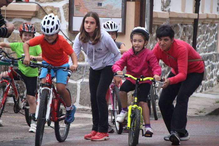 alkizako jaiak 2015 txirrindulari lasterketa 25 1442059296172