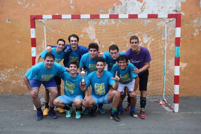 Santio jaietako futbito txapelketa 2015 10 1438009777526