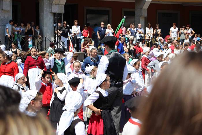 dantzari txiki anoeta 2015 31 1433141608525