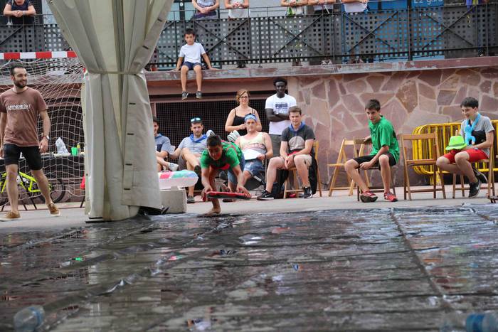 Lotsak ez du lekurik salontz 14 1565373541917