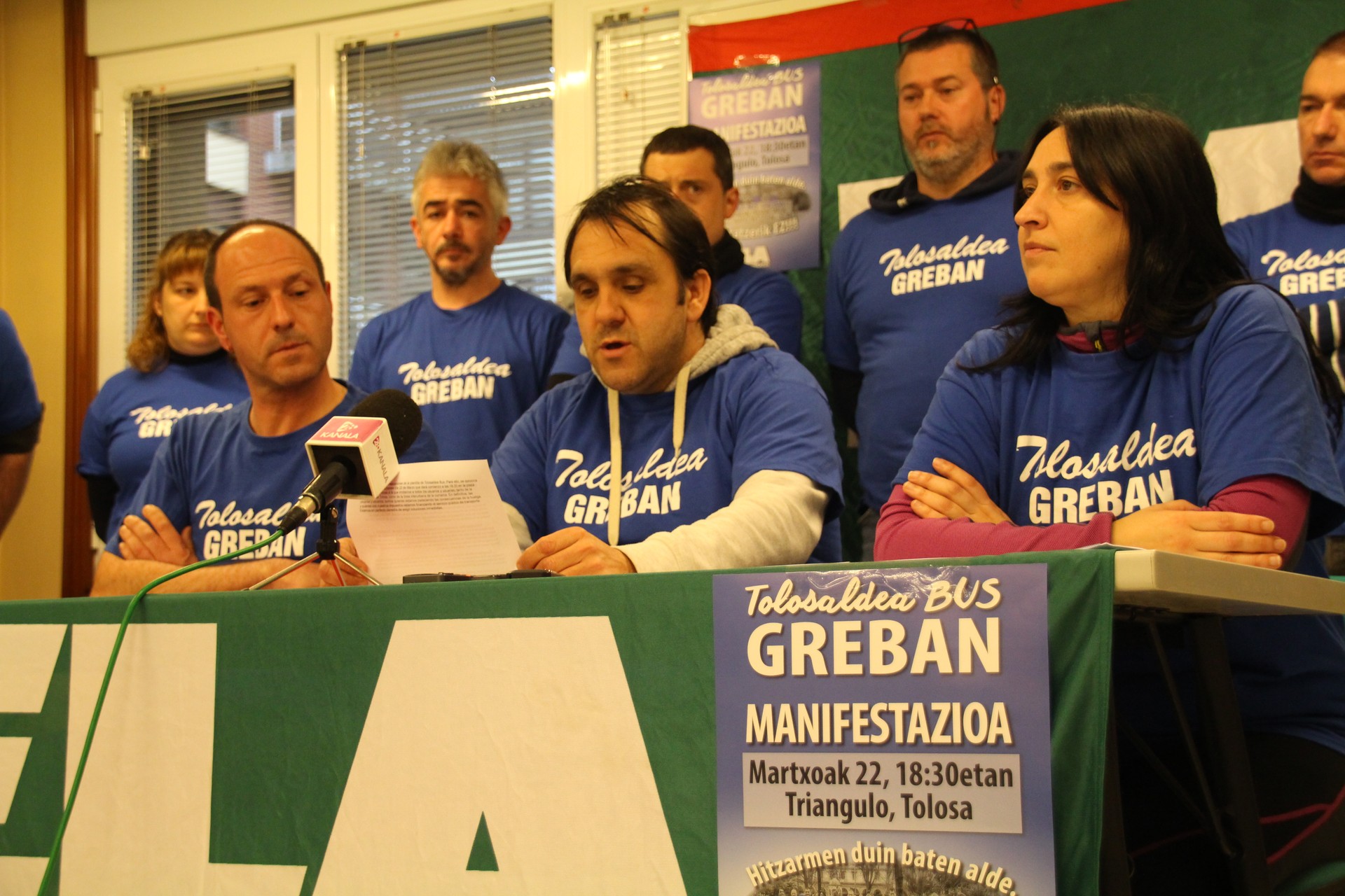 Greban bi hilabete betetzear direla, manifestaziora deitu dute Tolosaldea Bus-eko langileek