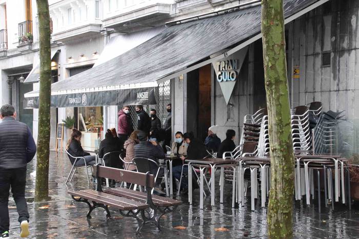 Tabernek eta terrazek bizia  6 1607787798072