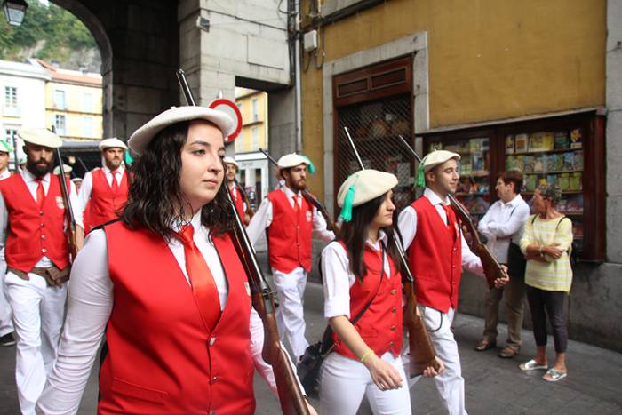 Lizarrez apaindutako kaleeta 201 1498480938164