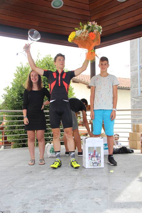 Maldan gora plazara heldu ar 61 1502801627884