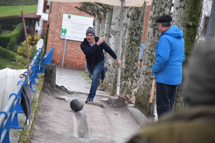 Bola txapelketa jokatu dute Belauntzan 22 1544875352358
