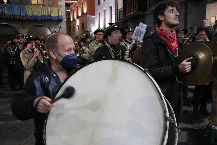 Urtebeteko etenaren ondoren, 8 1645301395500