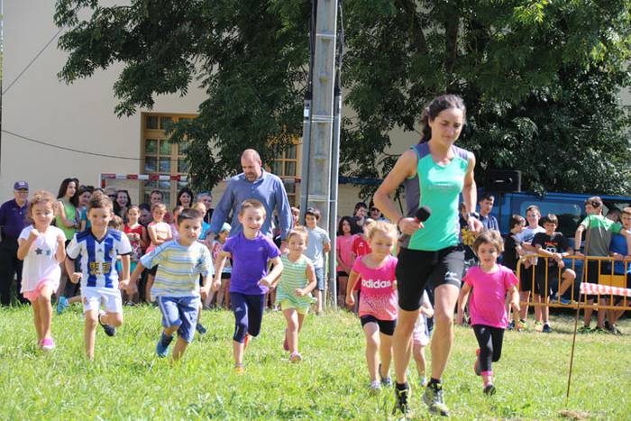 Herriko gaztetxoek korrika hasi dute eguna 2 1471088361414