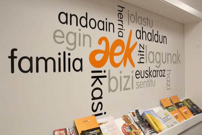 'Euskara eroso ikasi eta bizi' Tolosaldeko AEKn