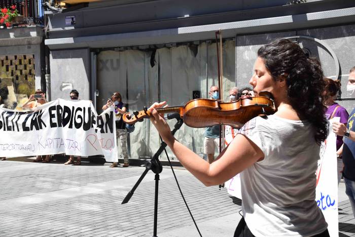 Zerbitzu publikoen aldeko mo 54 1593258003567