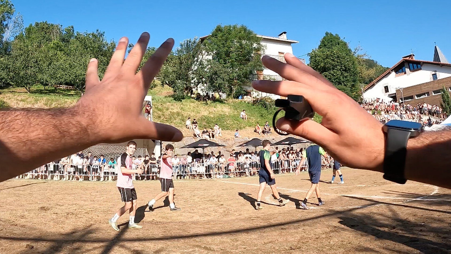 Nola bizi du futboleko epaile batek final bat?