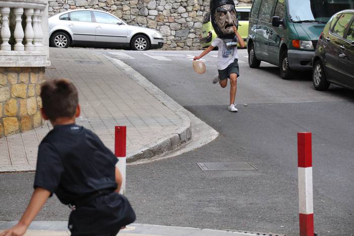 Izaskun auzoko jaiak 2016 25 1472837428719