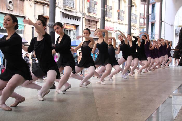 Zerkausiko barandan ballet i 27 1491139461502