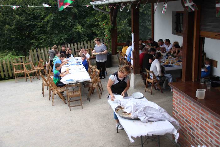 Jantoki pribilegiatu bat, Sa 7 1532186975137