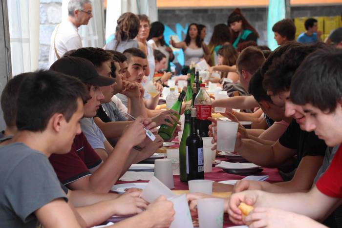 Kuadrilla eguna, termometroa 84 1530370281361