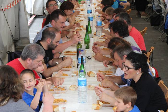 Ikaztegietako Eskola Txikiak Festa 77 1465744484257