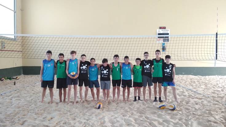 Michelena eta Uranga hirugarren geratu dira Ferialekuko hondartzan