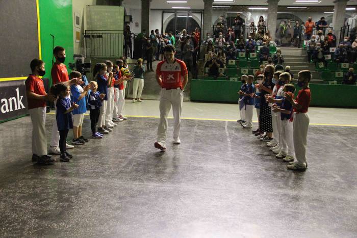 Opari politena, ikusleen itz 4 1624699746102