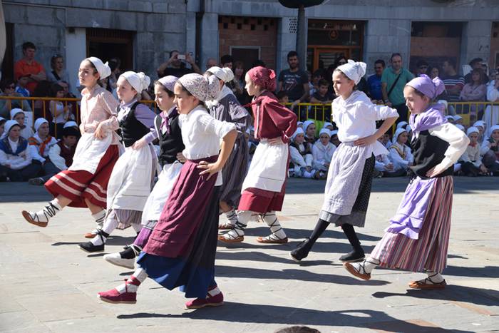 Dantzari txikiak, goizeko pr 81 1491666879667