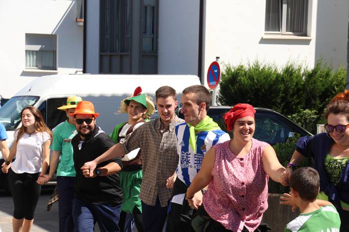 ADUNAKO JAIAK 2017. TXUPINAZ 2 1502544563748