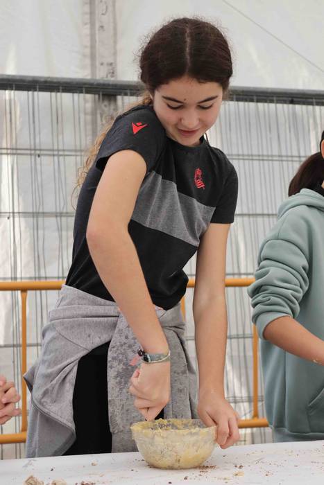 Eskuak zikinduz aritu dira s 34 1665306840873