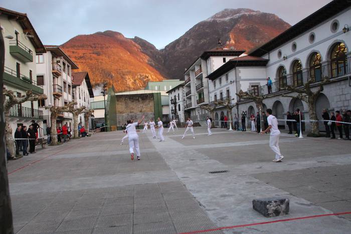 Bote luzea Amezketan 17 1459595176137