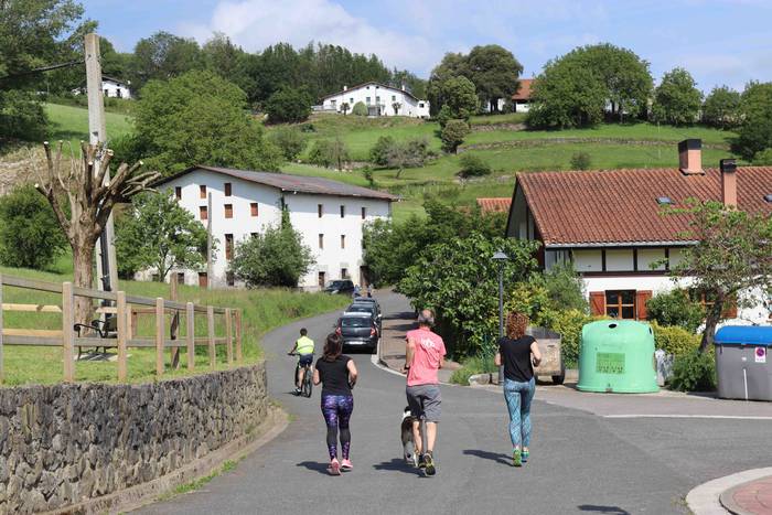 Haur, gazte eta helduen kros 23 1622368789690