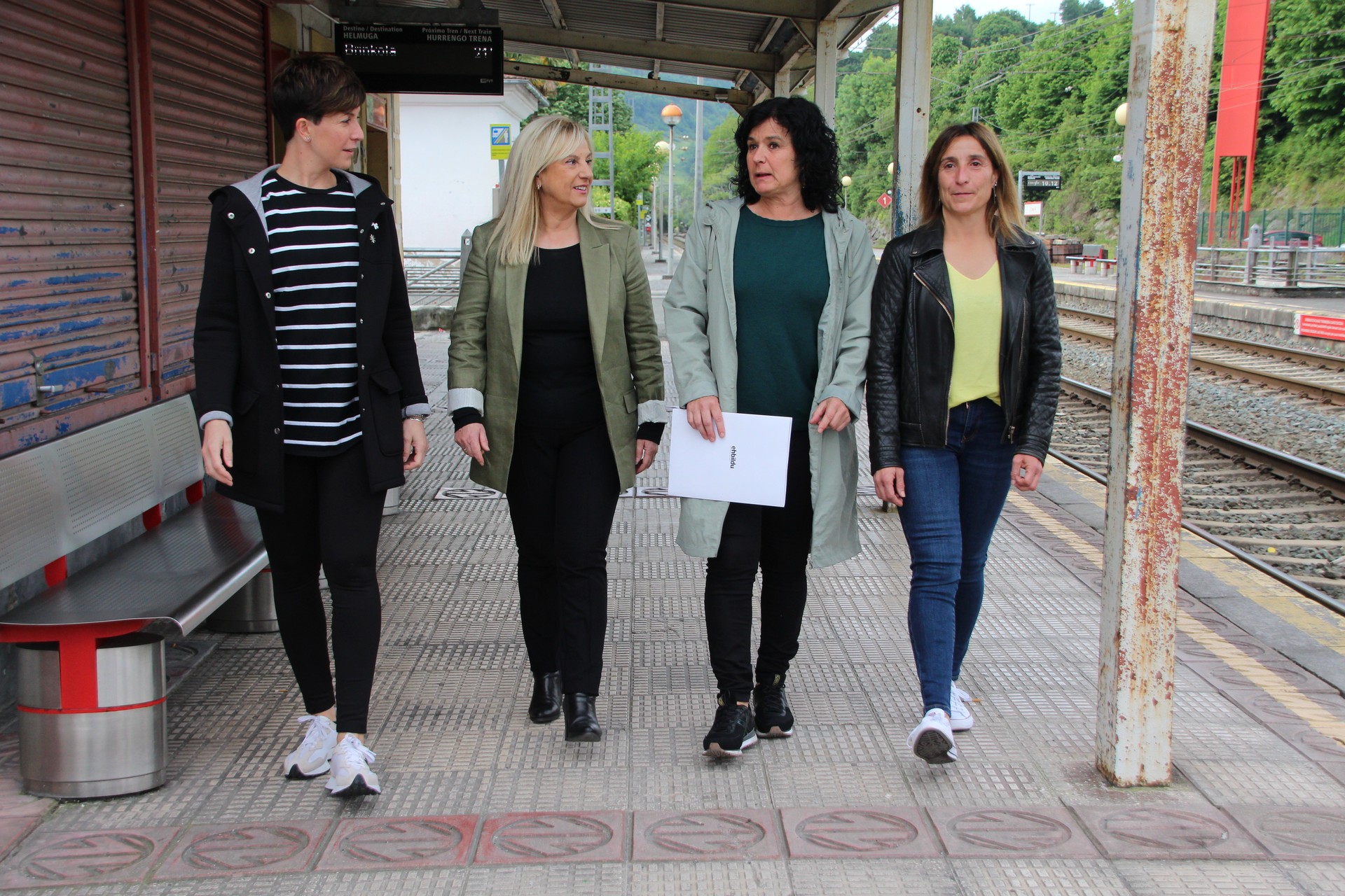 Elkarlanerako konpromisoa agertu dute Aiztondoko hautagai ezkertiar eta abertzaleek