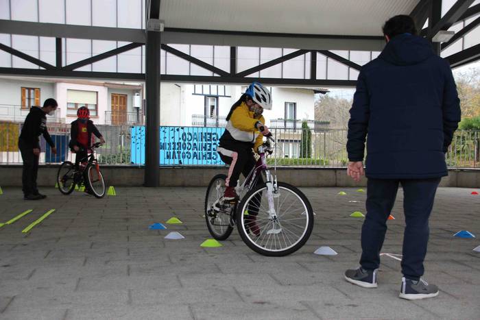 Haurrek kirol ezberdinak pro 15 1608389668427