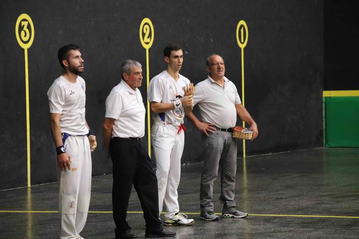 Zubizarretari jantzi dio txa 20 1568573493537