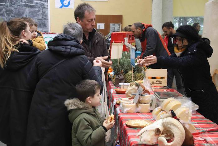 Azoka olentzerotan jakin-min 2 1575808502572