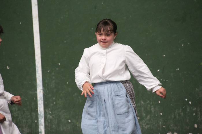 Bukalaik dantzari txikiz bet 11 1525522001655