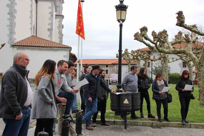 Emakumeek dantzan jarri dute 7 1552145610201