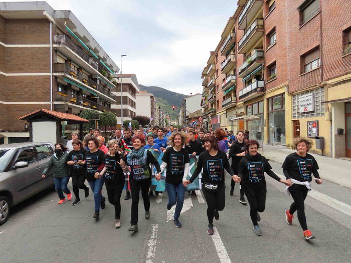 korrika, furgonetatik, Aizto 42 1649421638060