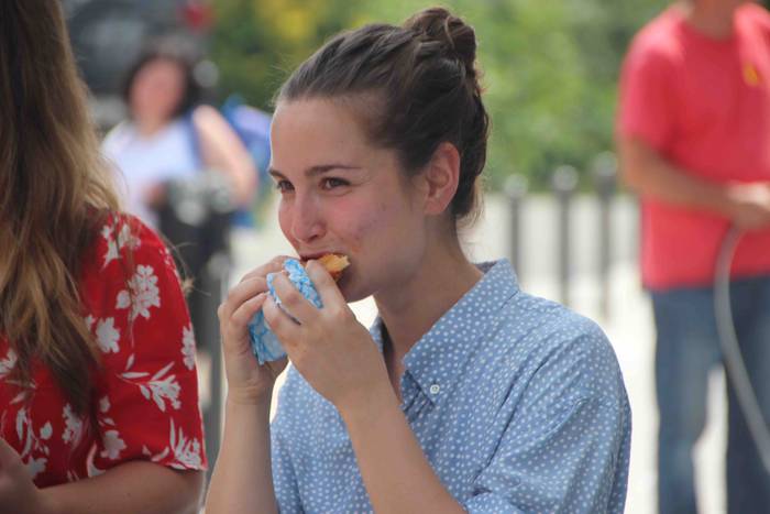 Aparrez busti dira Leaburun 24 1530444643245