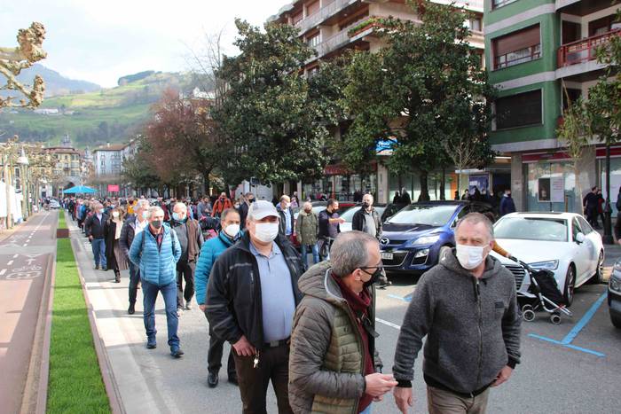 "Bada garaia tortura, gerra  13 1614447038881