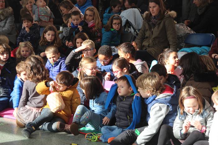 Zerkausia, egun batez antzok 1 1511703096502