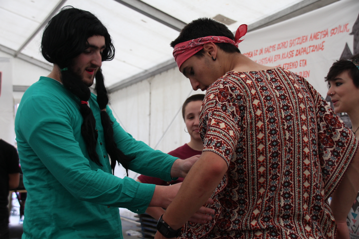 Rolak aldatzetik, gizartea a 11 1494077607547